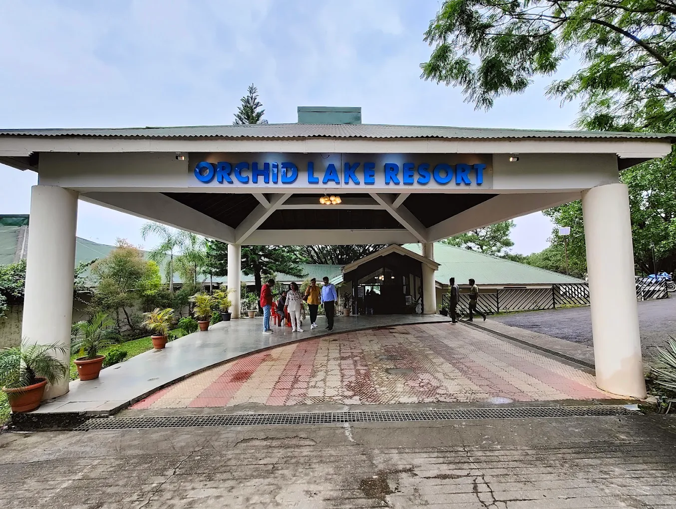 Orchid Lake Resort Umiam nature and resort surroundings